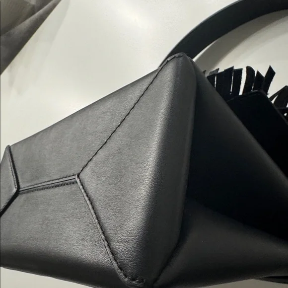 Michael Kors - Black Woven Leather Bag with Gold Chain and Cross Body Strap - Picture 7 of 8